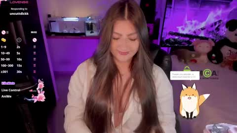 Snapshot of khionebesset chatting on 01-25-25, 10:29 Khi.  online show from 01-25-25, 10:29