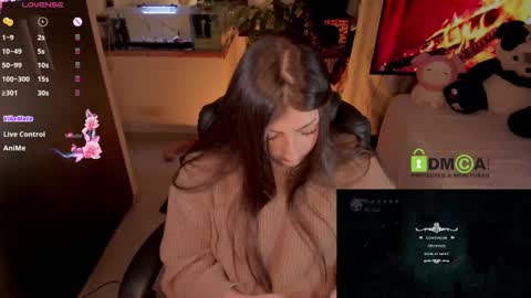 Snapshot of khionebesset chatting on 02-14-25, 05:46 Khi.  online show from 02-14-25, 05:46