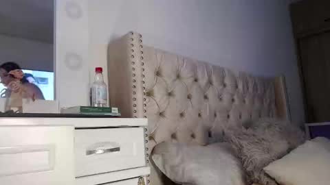 khloe33 online show from 02-13-25, 08:03