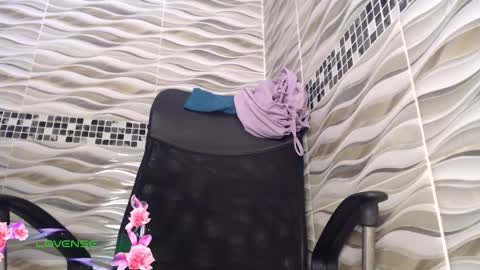 khloe33 online show from 02-18-26, 10:06