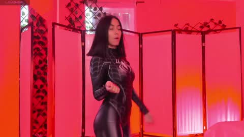 Khloe online show from 10-07-25, 01:08