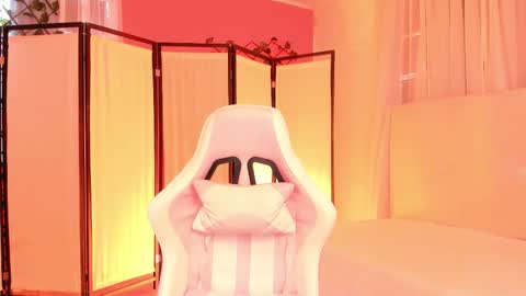 Khloe online show from 10-13-25, 12:27