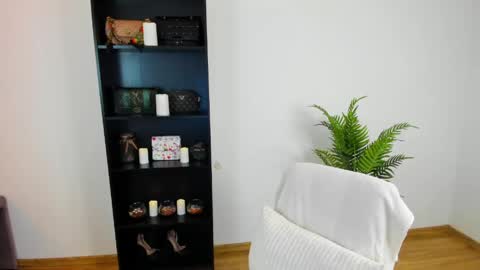 Snapshot of khloe_star chatting on 04-29-26, 02:10 Khloe online show from 04-29-26, 02:10