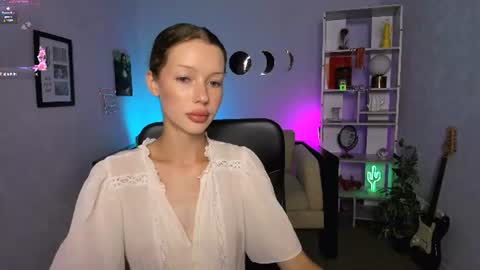 Snapshot of khloebeauty chatting on 07-21-26, 05:43 khloebeauty online show from 07-21-26, 05:43