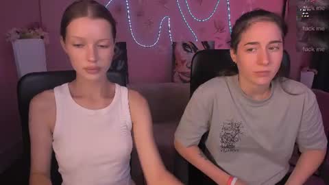 Snapshot of khloebeauty chatting on 07-26-26, 07:10 khloebeauty online show from 07-26-26, 07:10