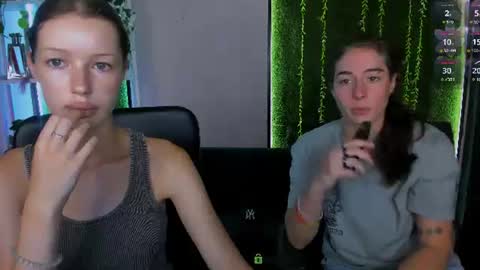 Snapshot of khloebeauty chatting on 07-29-26, 06:44 khloebeauty online show from 07-29-26, 06:44