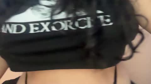 Snapshot of khmerdoll chatting on 01-15-25, 07:15 Khmer Doll online show from 01-15-25, 07:15