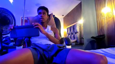 Kris Evans online show from 02-12-26, 08:04