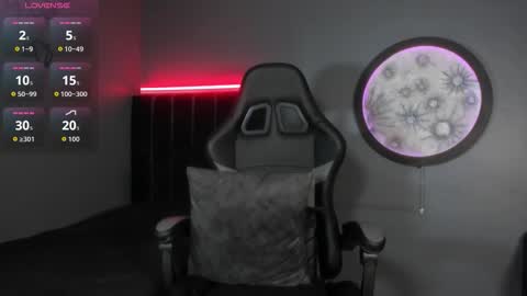 Khriss brown online show from 11-04-25, 09:36