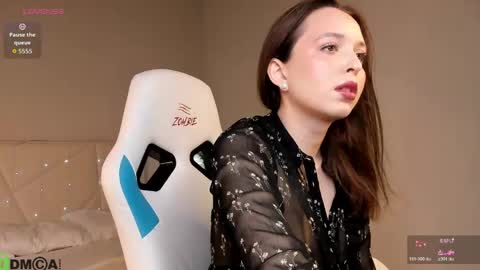 Snapshot of ki_wizz chatting on 05-17-26, 02:42 Ellie online show from 05-17-26, 02:42