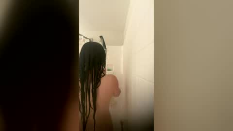 kiannaluv online show from 06-17-26, 01:12