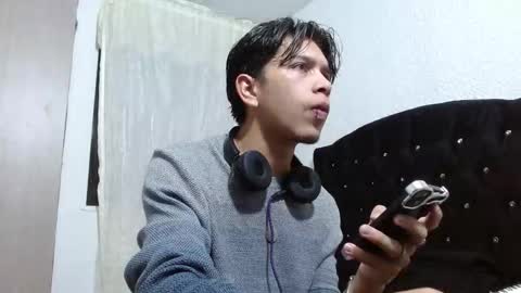 Adrian  Chlloe online show from 09-18-25, 01:40