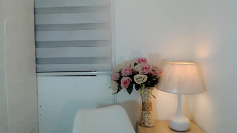 i love bella online show from 12-16-24, 02:15