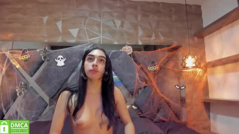 Snapshot of kiara_velvet__ chatting on 10-28-25, 05:44 kiara_velvet__ online show from 10-28-25, 05:44