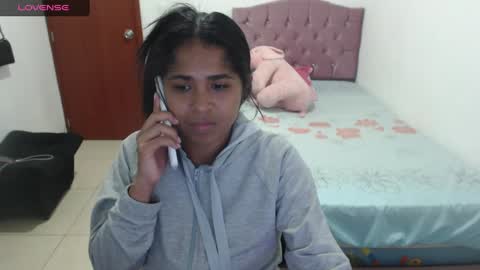 Snapshot of kiara_williamss chatting on 12-08-24, 10:36 Kiara online show from 12-08-24, 10:36