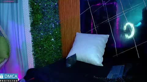 Kiara Zahiri online show from 09-13-25, 10:59