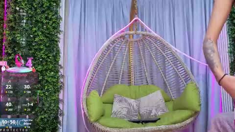 Kiara Zahiri online show from 10-06-25, 11:07