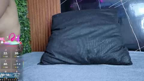 Kiara Zahiri online show from 10-28-25, 10:52