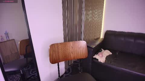 kiarasullivan online show from 07-17-26, 12:23