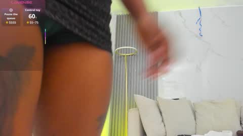 kiaratentation online show from 11-30-25, 07:51