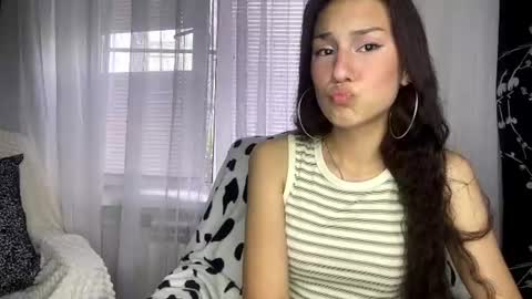 Snapshot of kiaratulowski chatting on 07-23-26, 03:10 Mary online show from 07-23-26, 03:10