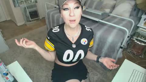 Kia Rose online show from 10-27-25, 12:36