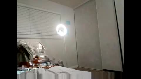 HunneysPlayRoom online show from 04-27-26, 09:18