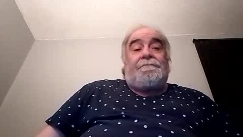 Snapshot of kickinme chatting on 09-11-25, 09:37 KICKINME online show from 09-11-25, 09:37