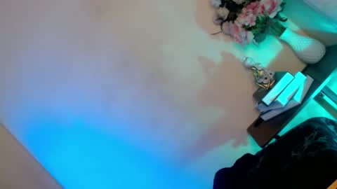 Snapshot of kiera_on_fire chatting on 06-15-26, 05:09 Kiera online show from 06-15-26, 05:09