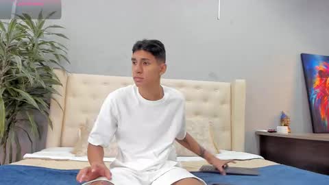 Kieran Derek online show from 10-04-25, 05:05