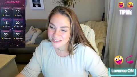 Kiera Reines online show from 11-20-25, 12:33