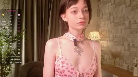 Vanessa online show from 11-21-25, 01:15