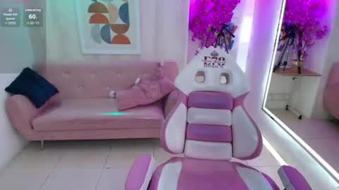 Kitty online show from 07-16-26, 12:22