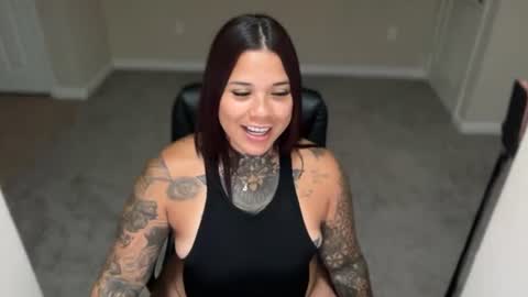 Snapshot of kiki_ink69 chatting on 06-13-26, 12:19 kikilove online show from 06-13-26, 12:19