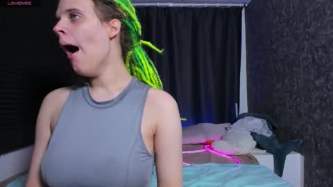 Kiki online show from 11-02-25, 10:06