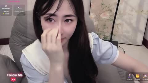 Snapshot of kiki_loveu chatting on 05-25-26, 04:02 kiki_loveu online show from 05-25-26, 04:02