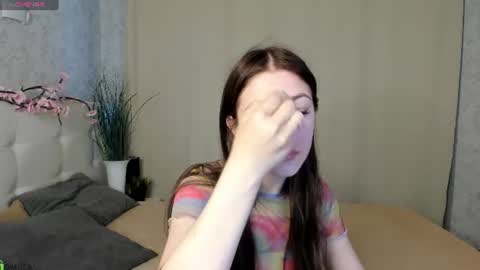 Snapshot of kiki_shanel chatting on 06-21-26, 01:08 Kiki online show from 06-21-26, 01:08