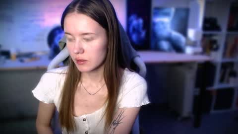 Snapshot of kikies_ chatting on 12-08-24, 11:08 Mika and Miranda online show from 12-08-24, 11:08