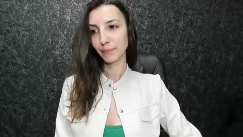 Snapshot of kikies_ chatting on 11-12-25, 11:32 Mika and Miranda online show from 11-12-25, 11:32