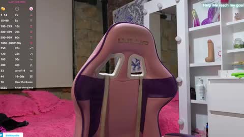 Snapshot of kikilepetite chatting on 03-03-25, 11:24 kiki online show from 03-03-25, 11:24