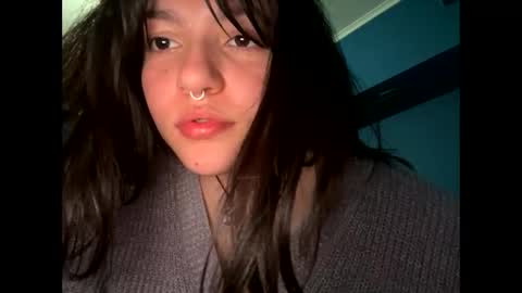 kikilove15 online show from 05-18-26, 10:04