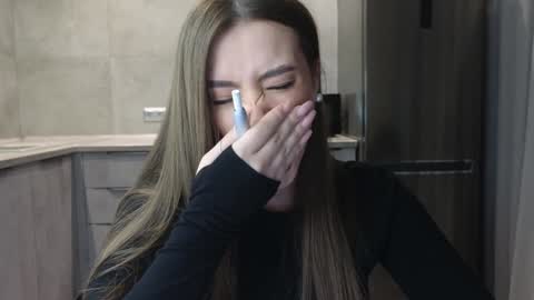 EvaAnna online show from 12-19-24, 12:24