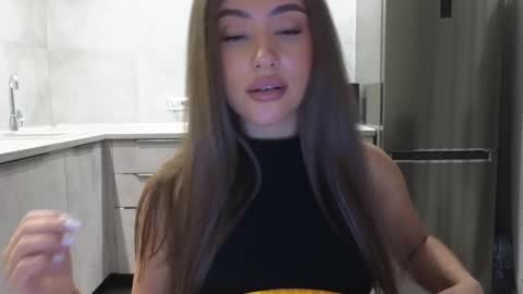 EvaAnna online show from 02-25-25, 09:02