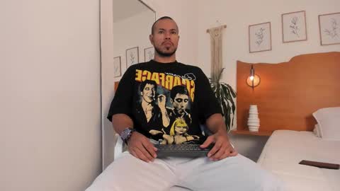 Kilua Muscle guy online show from 01-10-26, 09:41