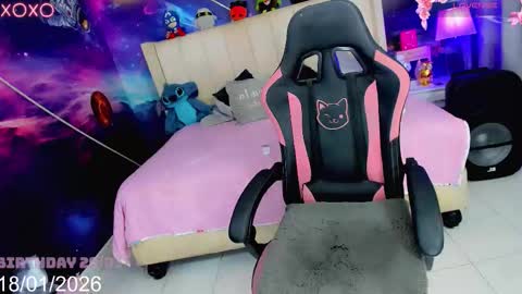 kylie anthonella online show from 01-19-26, 03:21