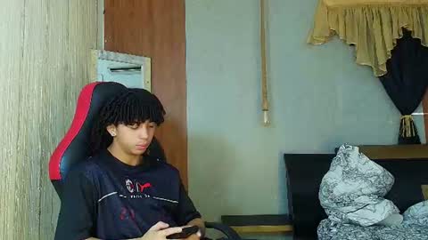 Snapshot of kim_curly_ chatting on 06-19-26, 04:55 KIM online show from 06-19-26, 04:55