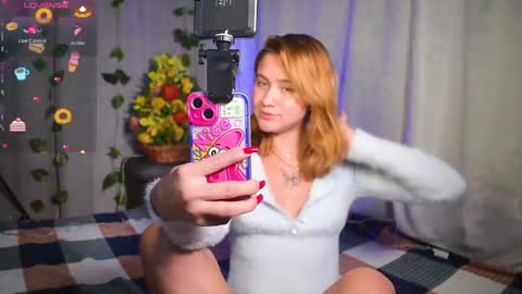 Snapshot of kim_dolls1823 chatting on 12-13-24, 04:43 ISABELLA 3 online show from 12-13-24, 04:43