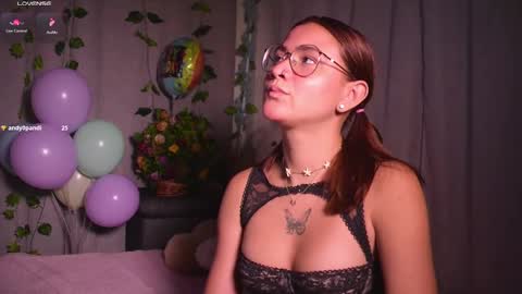 Snapshot of kim_dolls1823 chatting on 01-31-25, 06:57 ISABELLA 3 online show from 01-31-25, 06:57