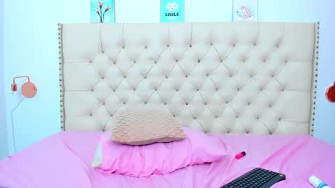 kim_eli online show from 12-19-24, 02:01