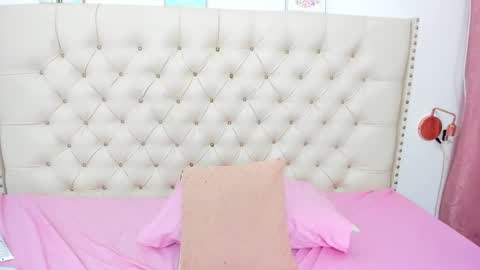 kim_eli online show from 01-19-25, 01:43